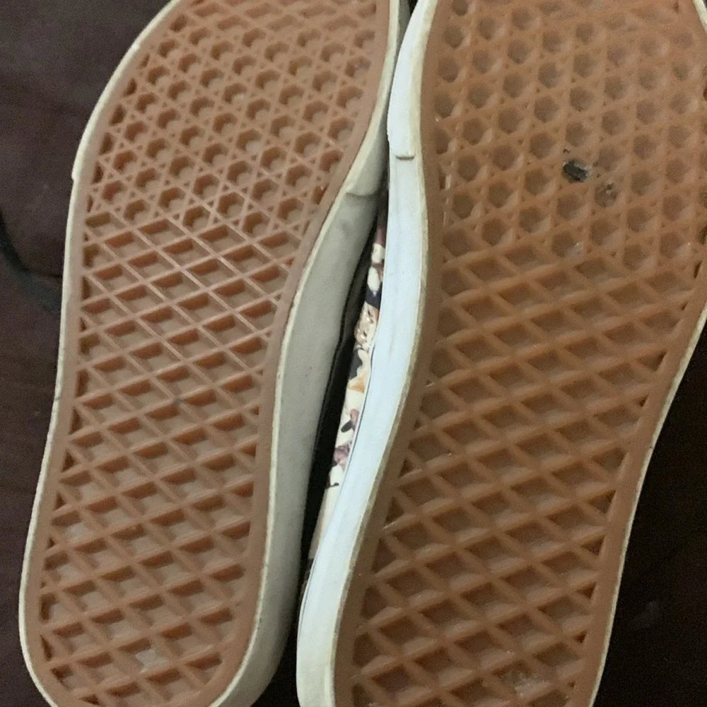 Vans - Picture 4 of 6